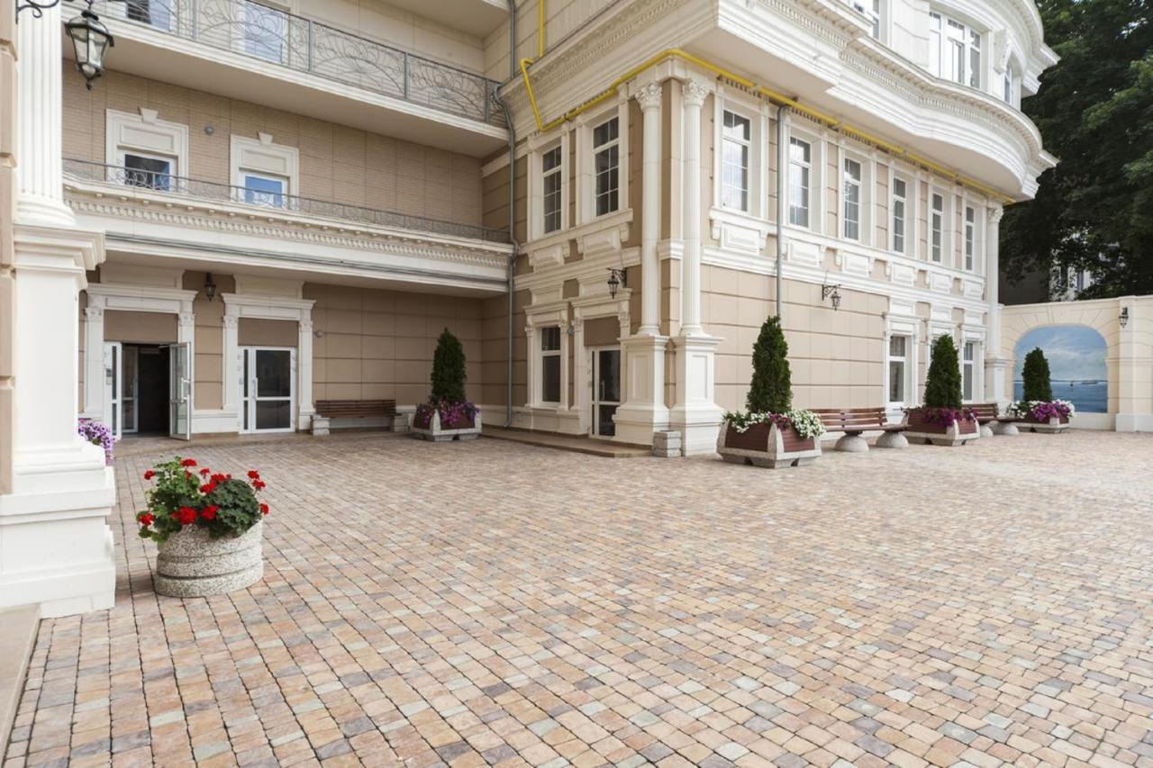 Sunny Belle Apartments Odessa Buitenkant foto